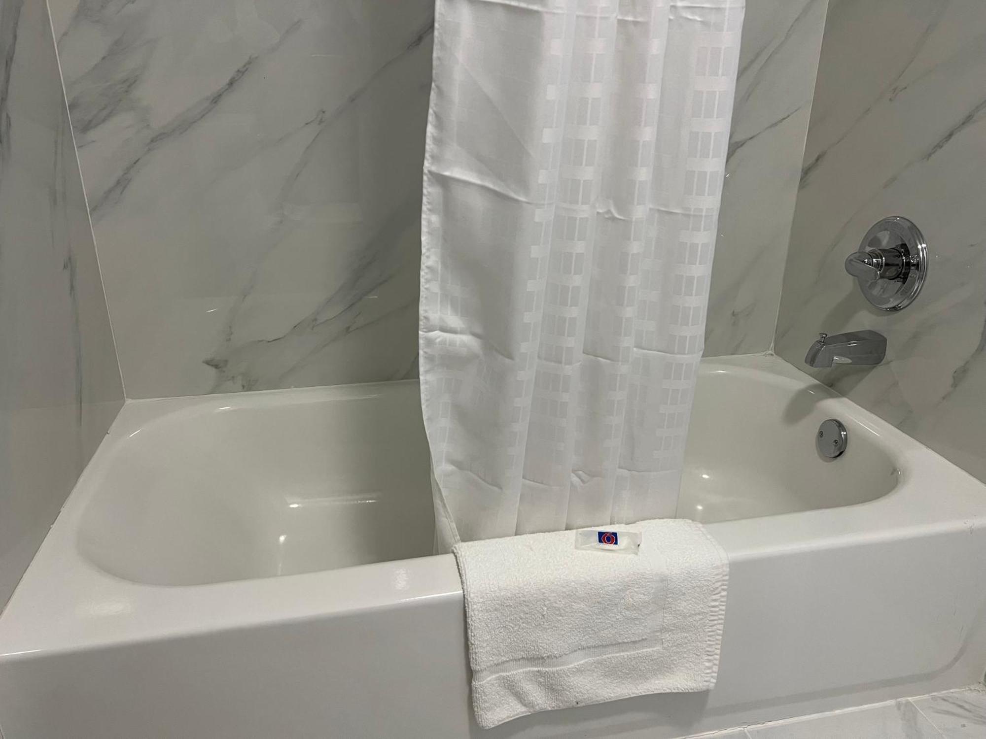 Hotel 6 Ok Tulsa