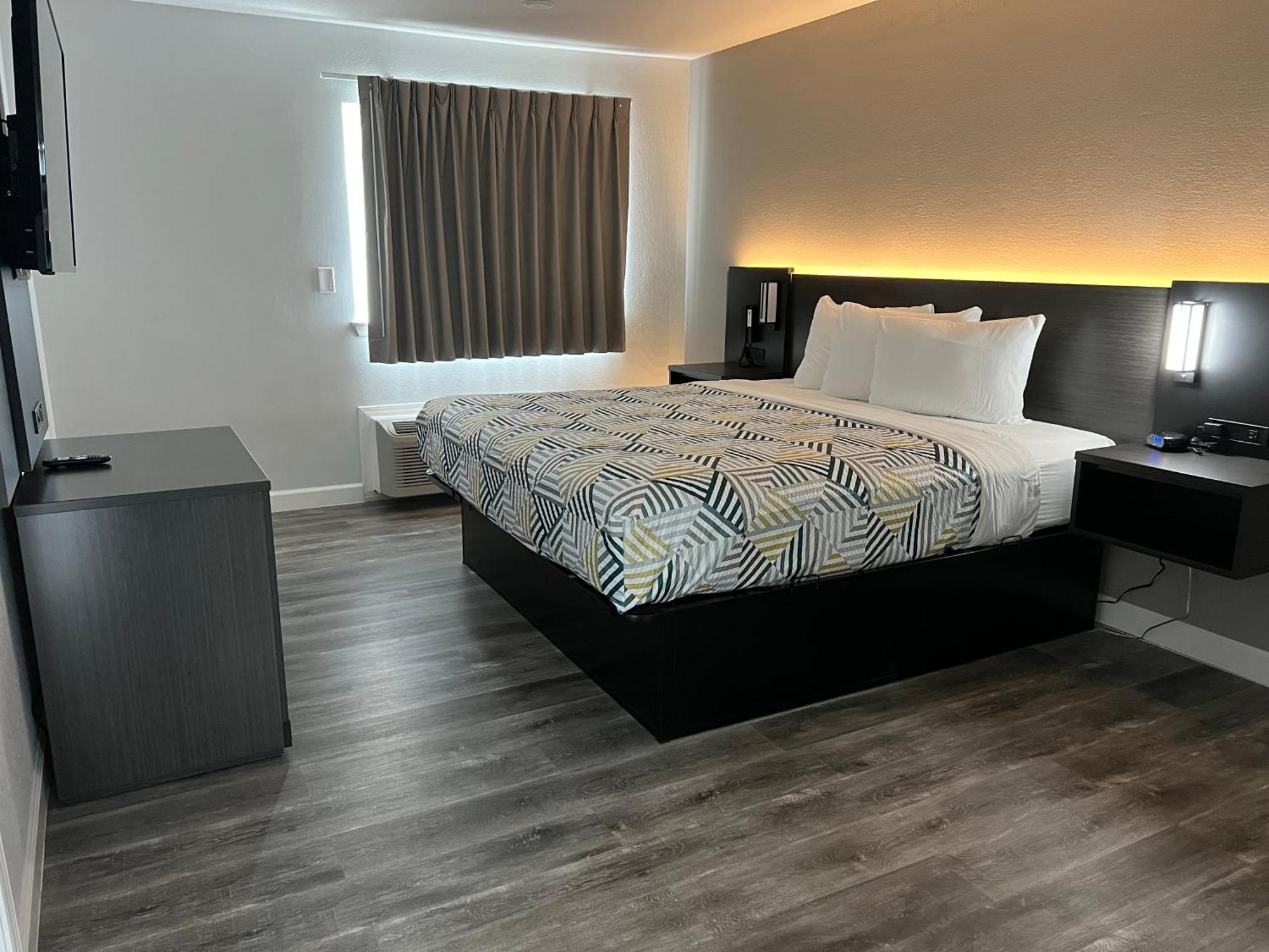 6 Ok Hotel
